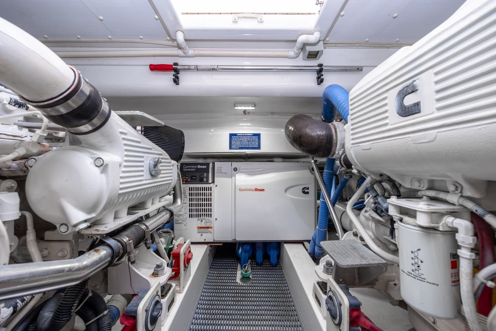 2015 Jarrett Bay Hardtop Express - Photo 102