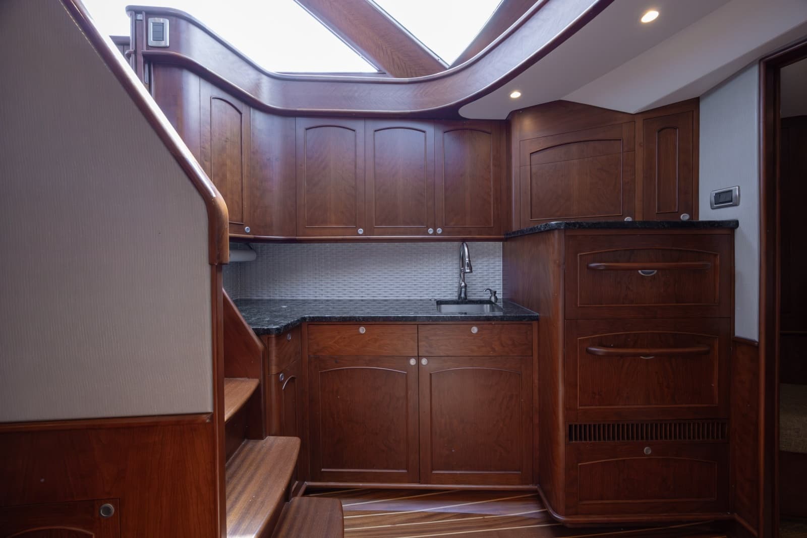 2015 Jarrett Bay Hardtop Express - Photo 48