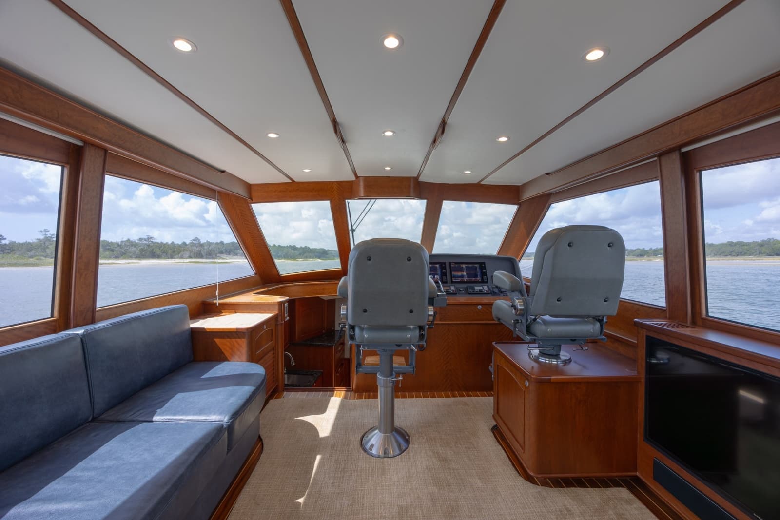 2015 Jarrett Bay Hardtop Express - Photo 36
