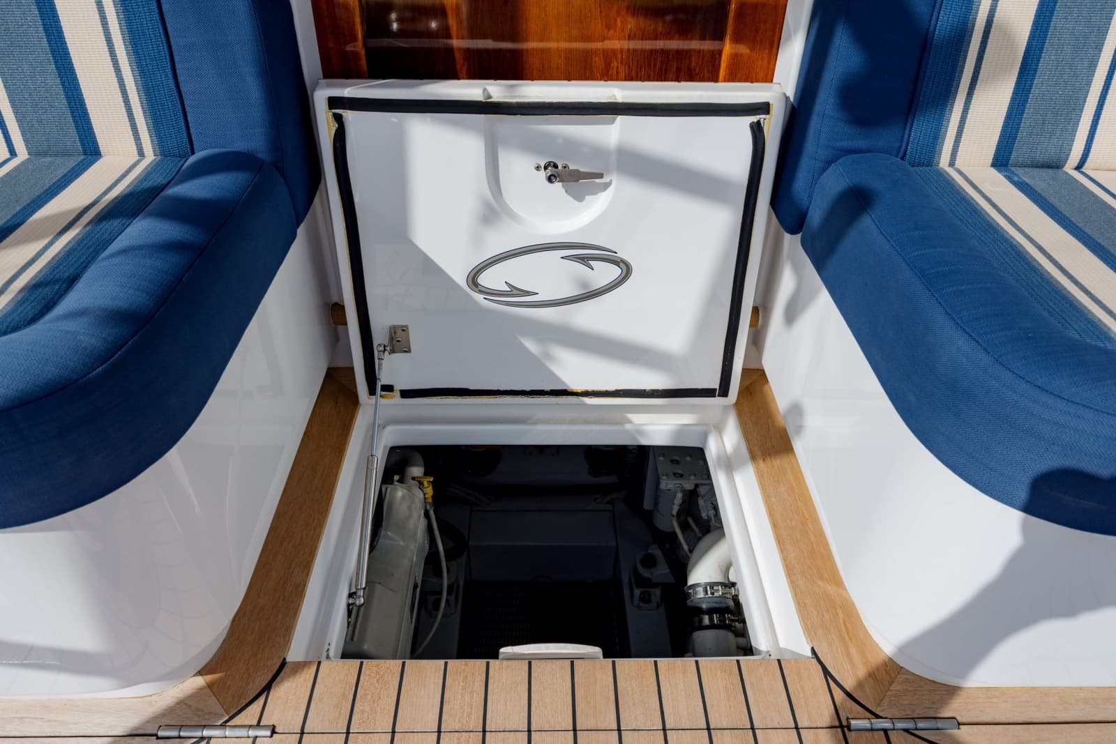 2015 Jarrett Bay Hardtop Express - Photo 20