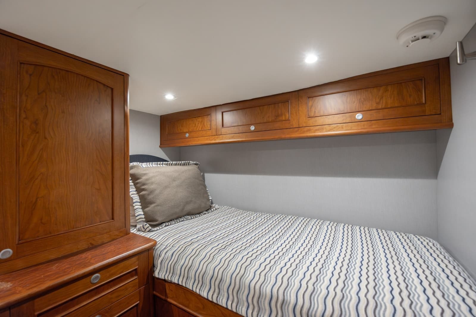2015 Jarrett Bay Hardtop Express - Photo 61
