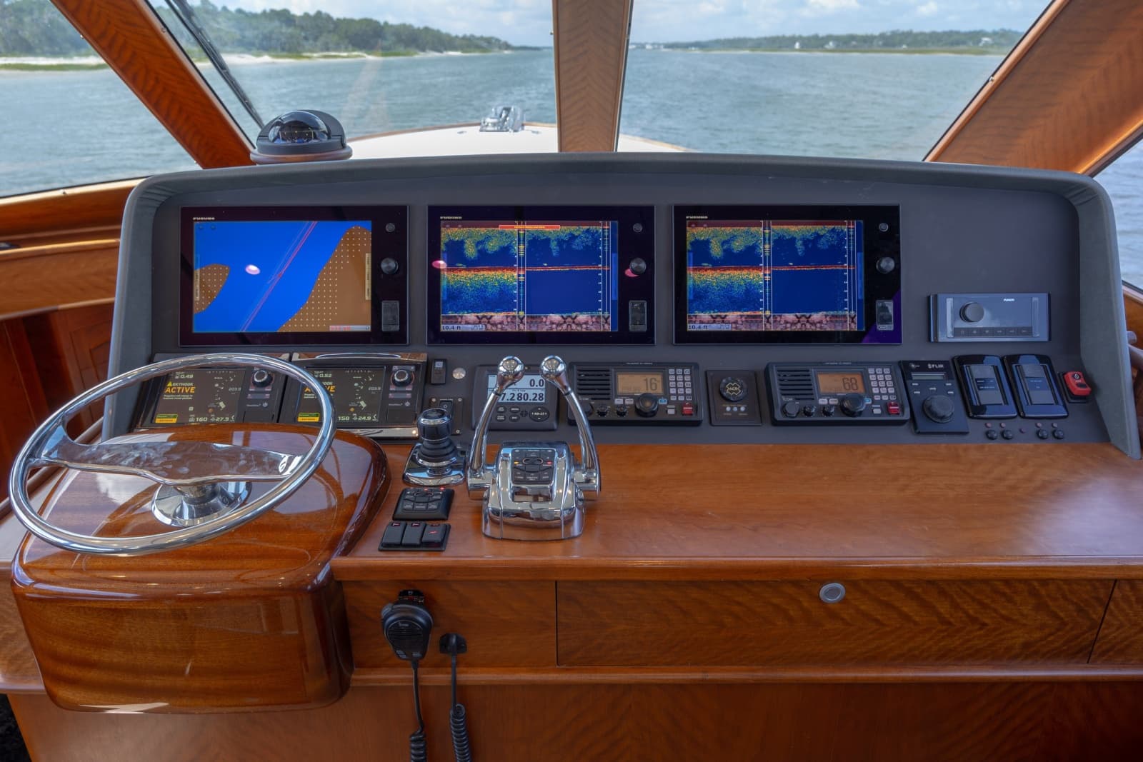 2015 Jarrett Bay Hardtop Express - Photo 44