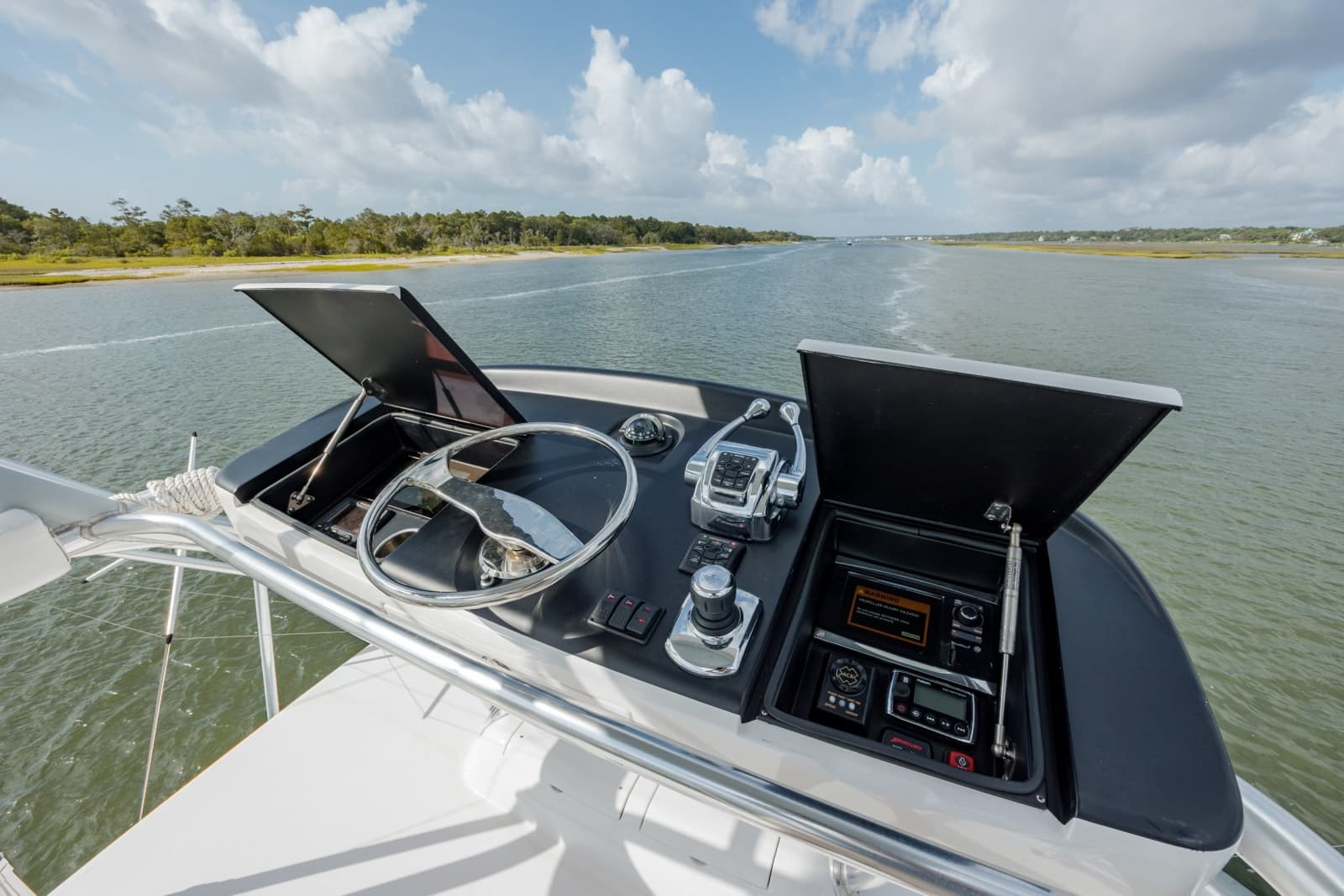 2015 Jarrett Bay Hardtop Express - Photo 31