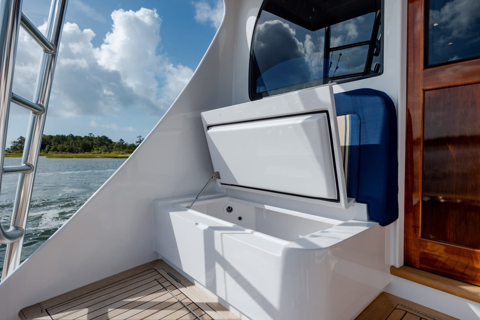 2015 Jarrett Bay Hardtop Express - Photo 21