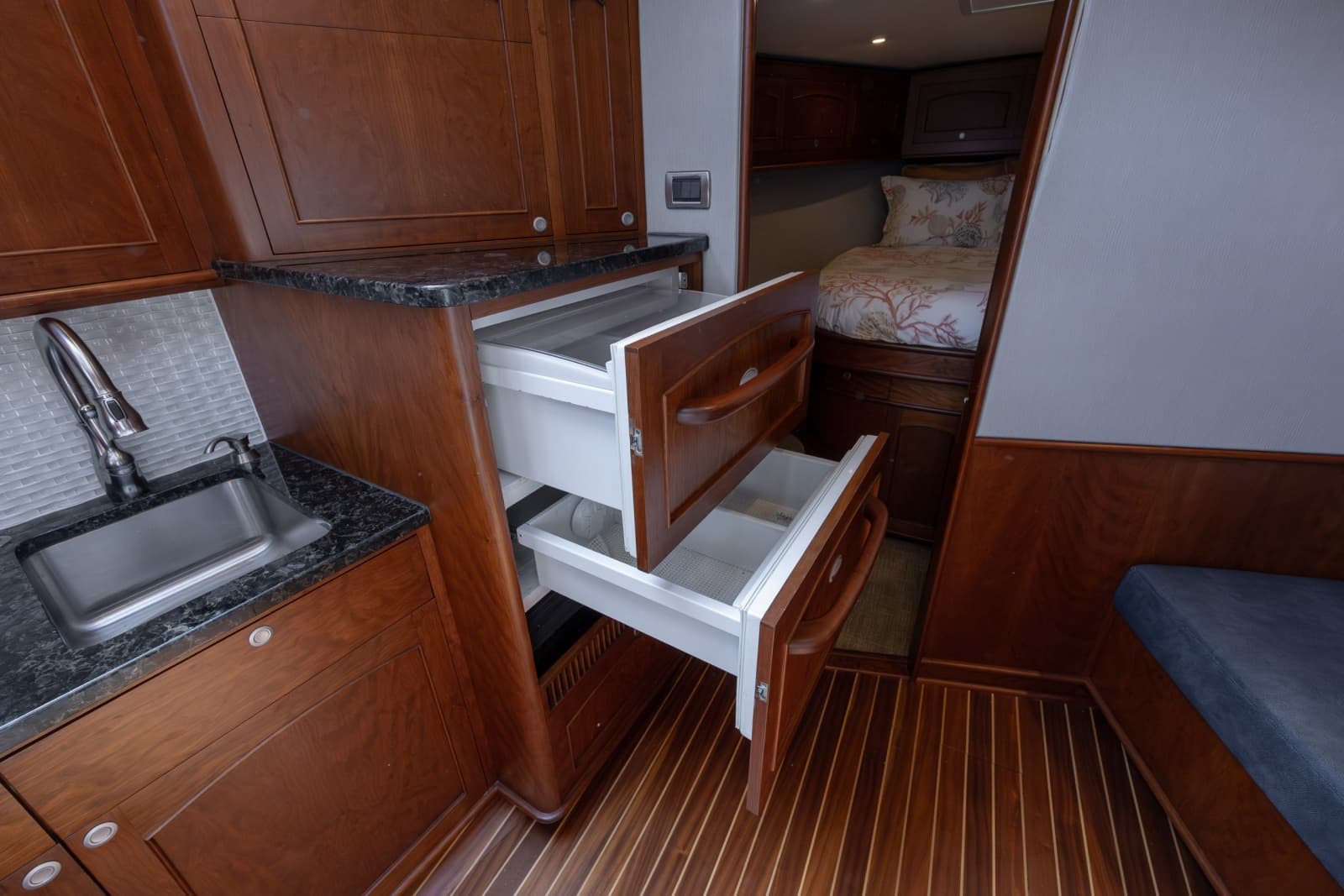2015 Jarrett Bay Hardtop Express - Photo 50