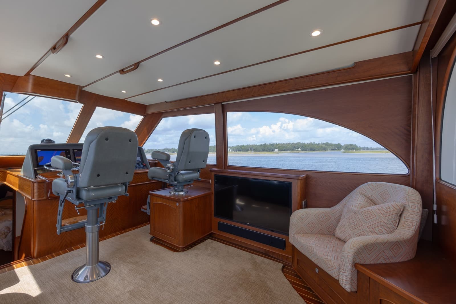 2015 Jarrett Bay Hardtop Express - Photo 38