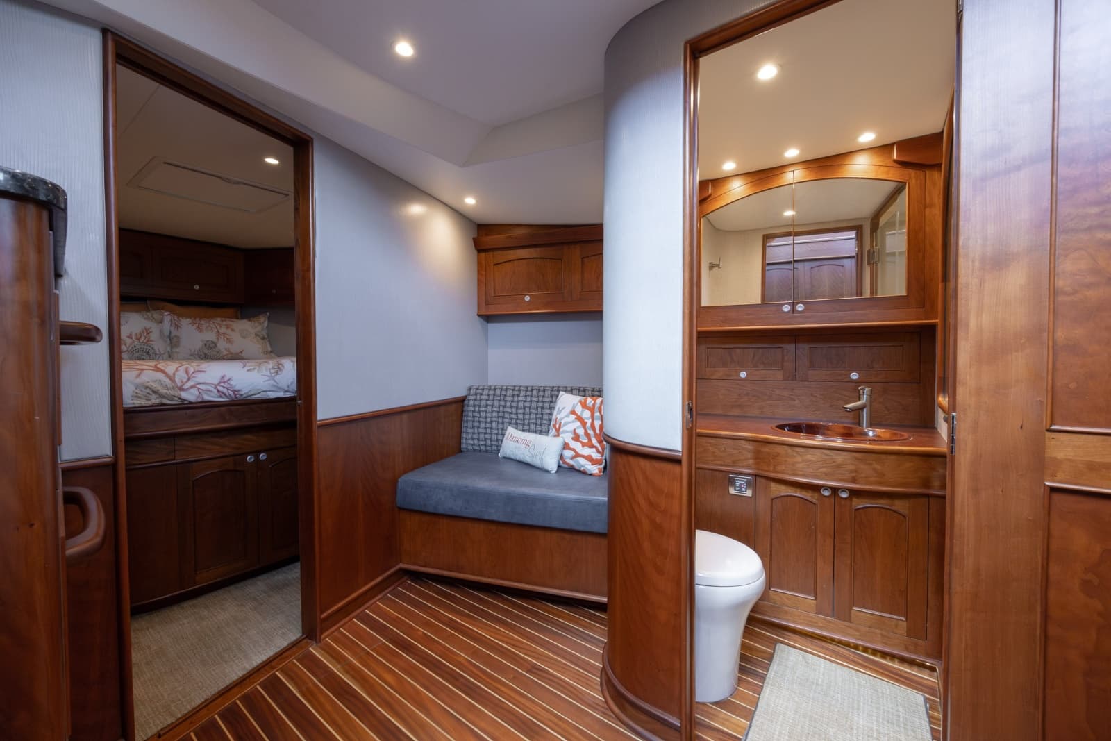 2015 Jarrett Bay Hardtop Express - Photo 52