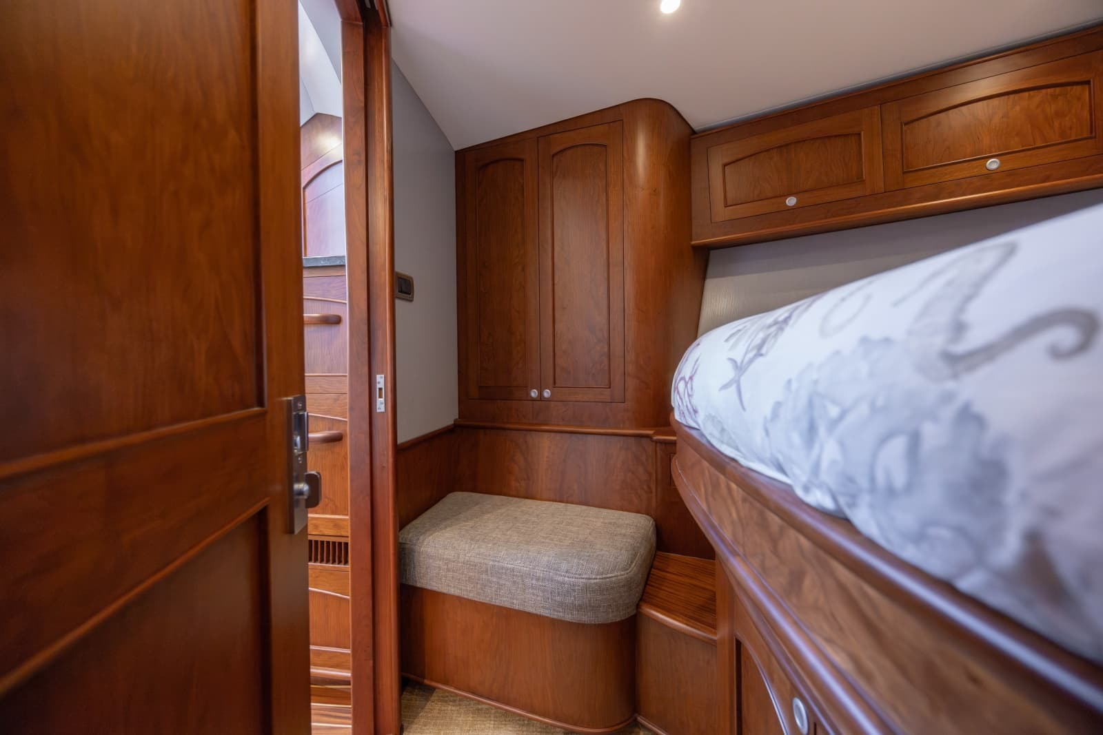 2015 Jarrett Bay Hardtop Express - Photo 58