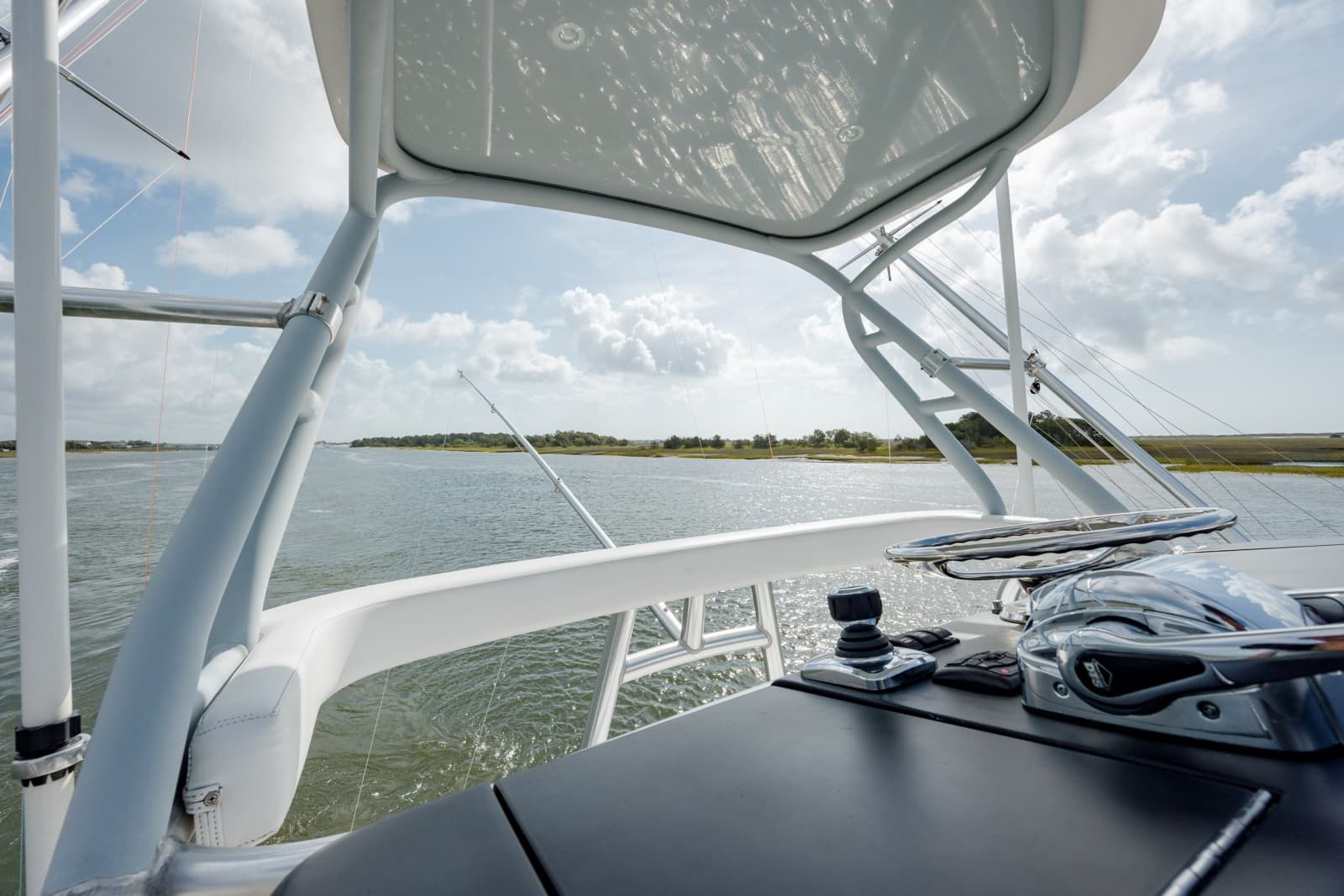 2015 Jarrett Bay Hardtop Express - Photo 32