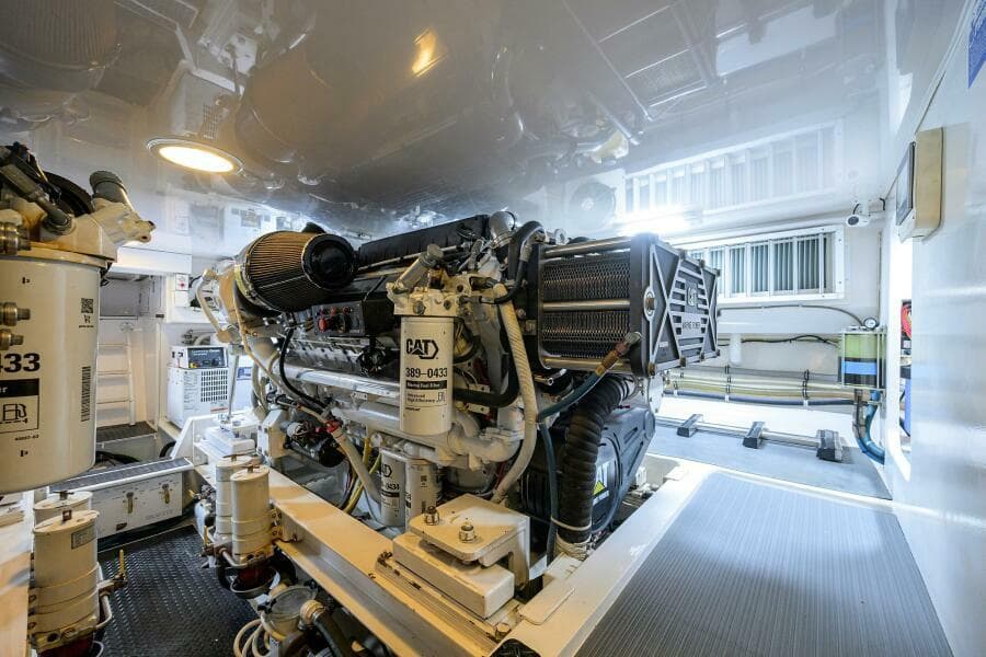 2008 Viking 60 Convertible - Photo 56