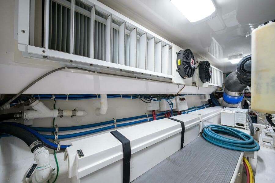 2008 Viking 60 Convertible - Photo 54