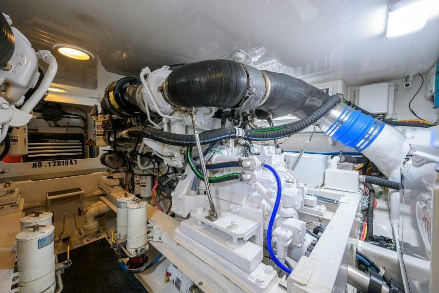 2008 Viking 60 Convertible - Photo 48