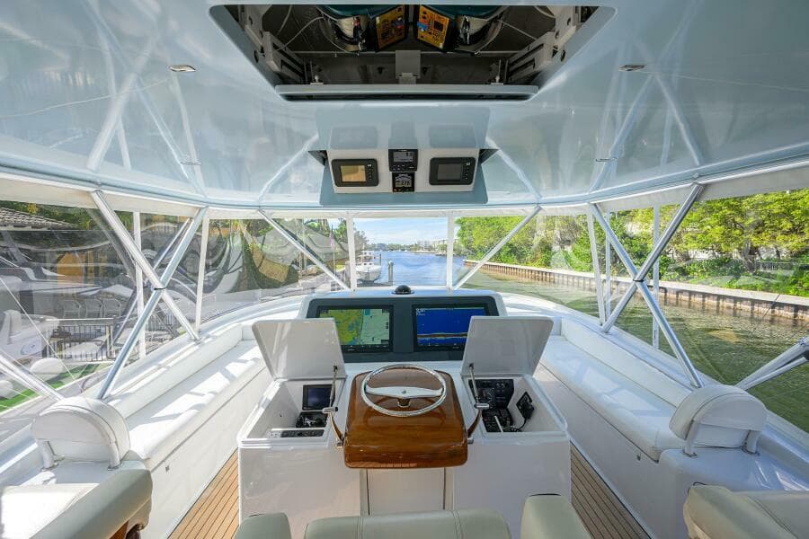 2008 Viking 60 Convertible - Photo 17