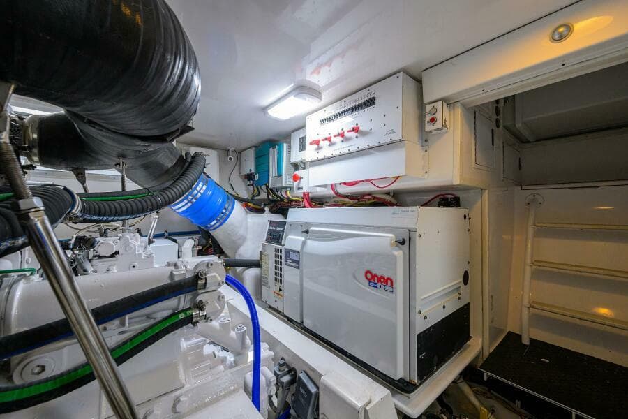 2008 Viking 60 Convertible - Photo 49