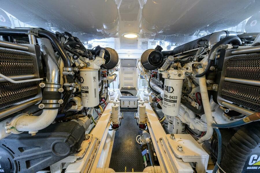 2008 Viking 60 Convertible - Photo 59