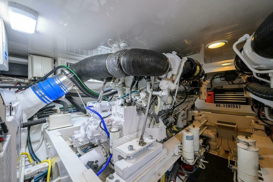 2008 Viking 60 Convertible - Photo 50