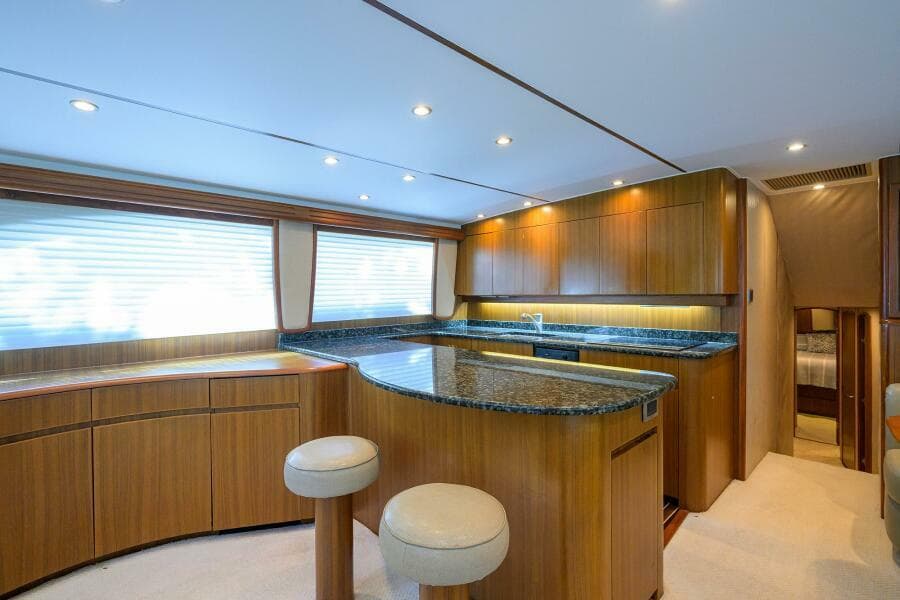 2008 Viking 60 Convertible - Photo 33