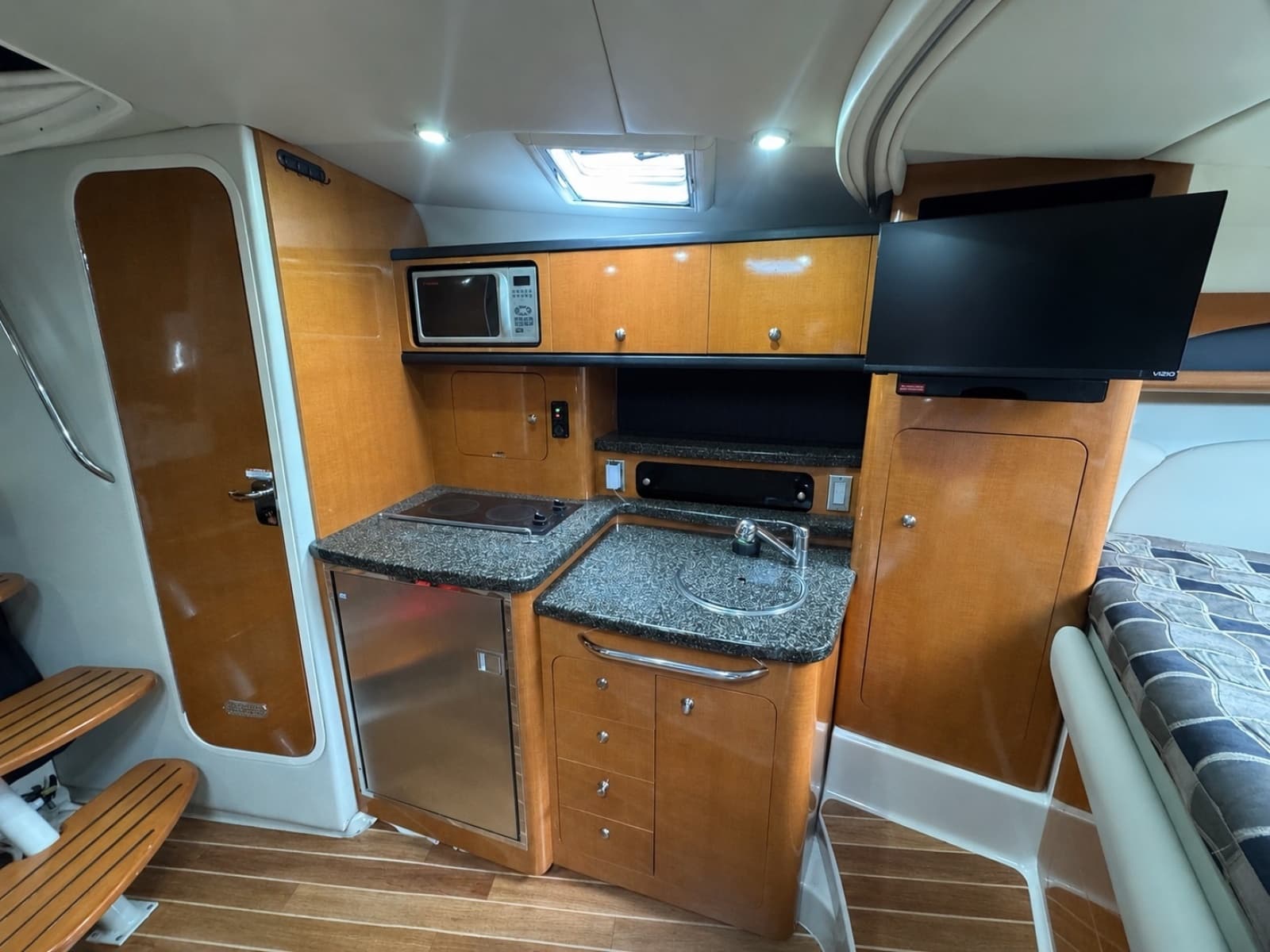 2008 Chaparral 310 Signature - Photo 6
