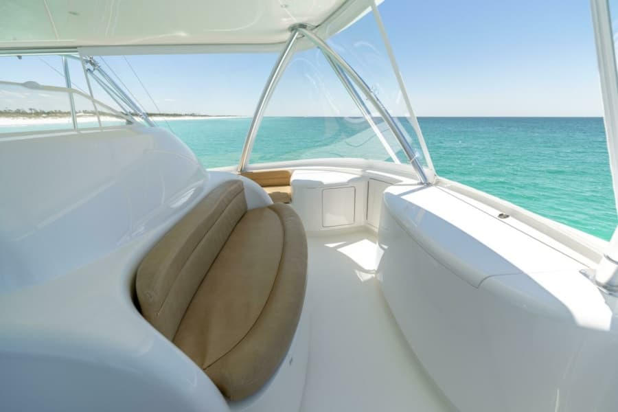 2015 Viking 62 Convertible - Photo 28