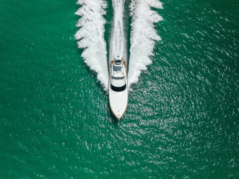 2015 Viking 62 Convertible - Photo 47