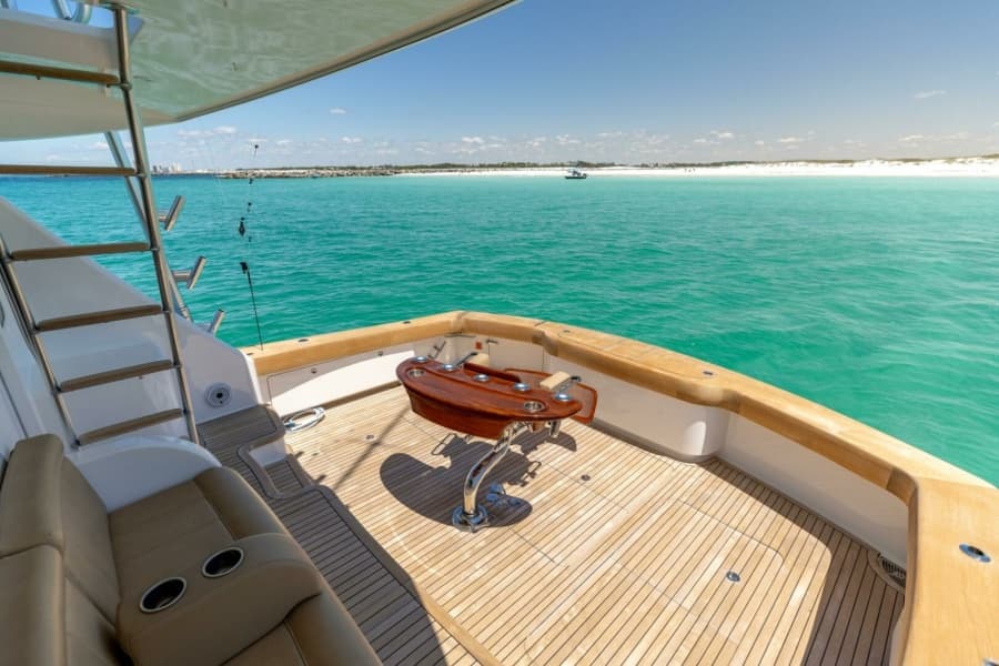2015 Viking 62 Convertible - Photo 34