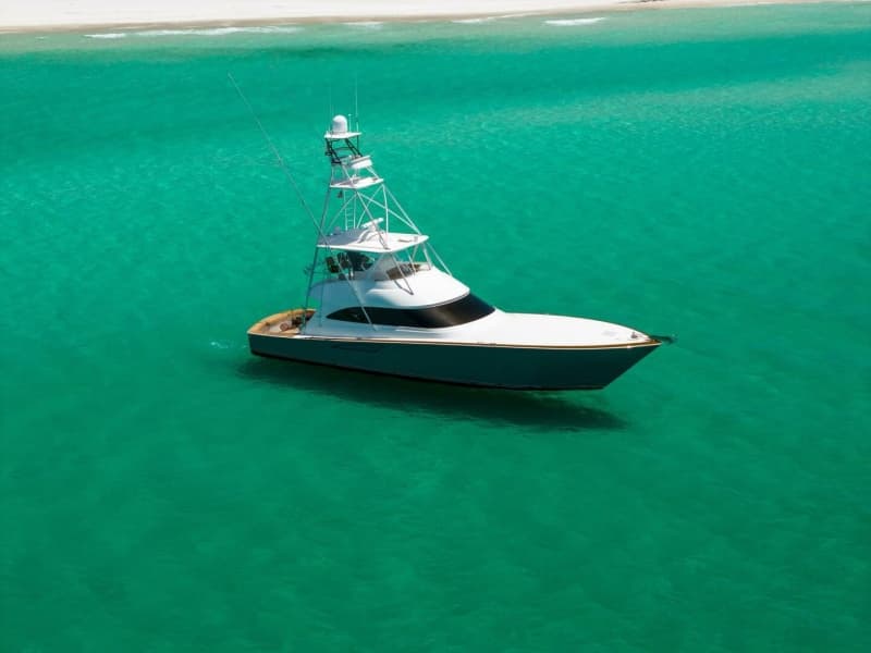 2015 Viking 62 Convertible - Photo 37