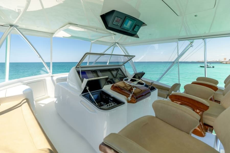 2015 Viking 62 Convertible - Photo 25