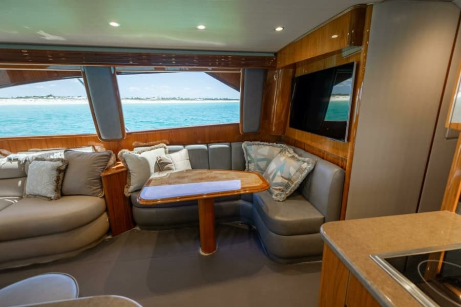 2015 Viking 62 Convertible - Photo 10