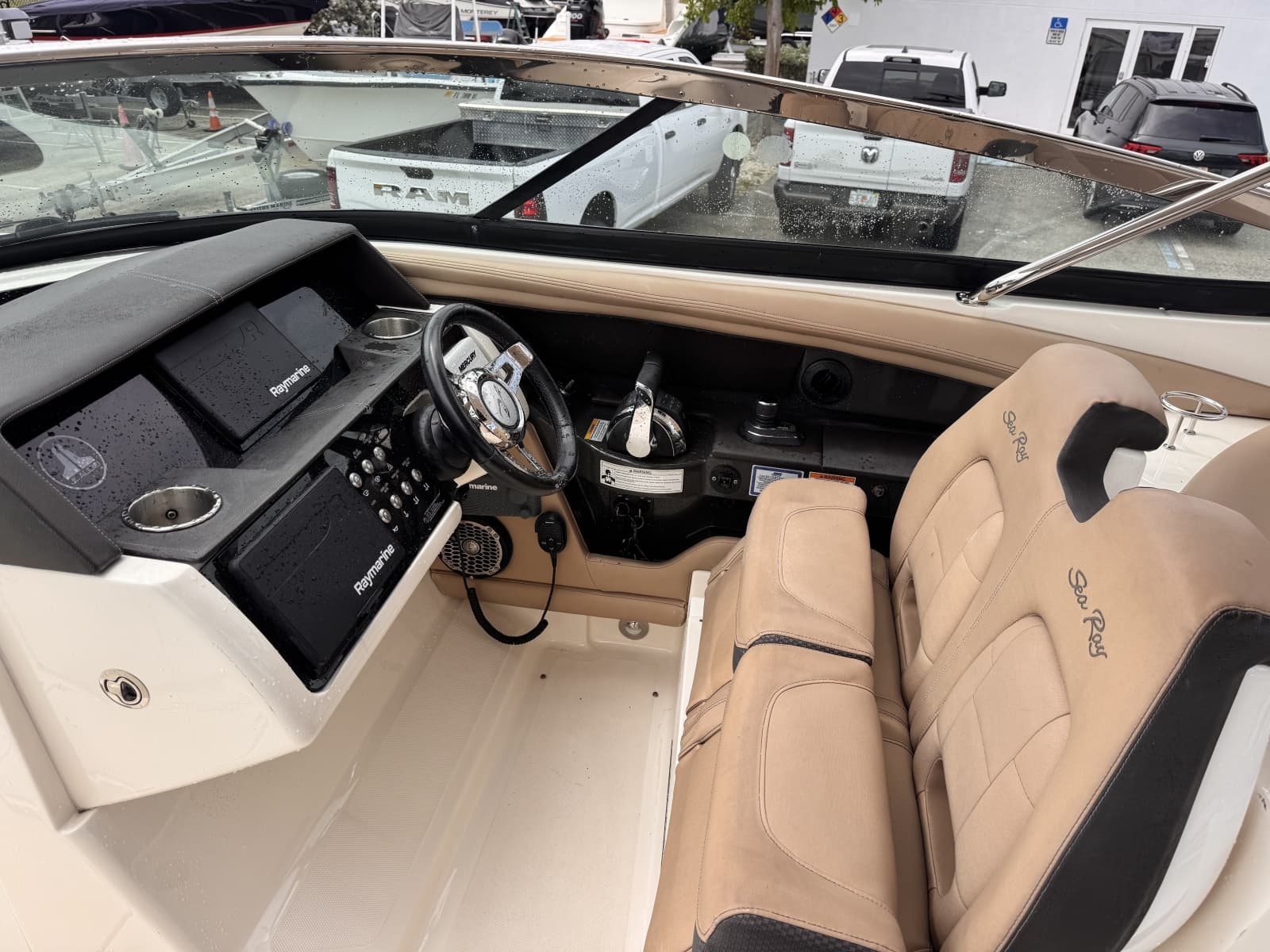 2016 Sea Ray 350 SLX - Photo 17