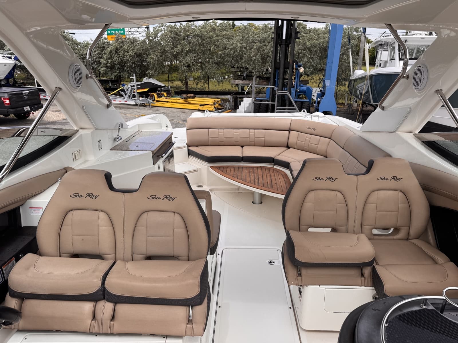 2016 Sea Ray 350 SLX - Photo 19