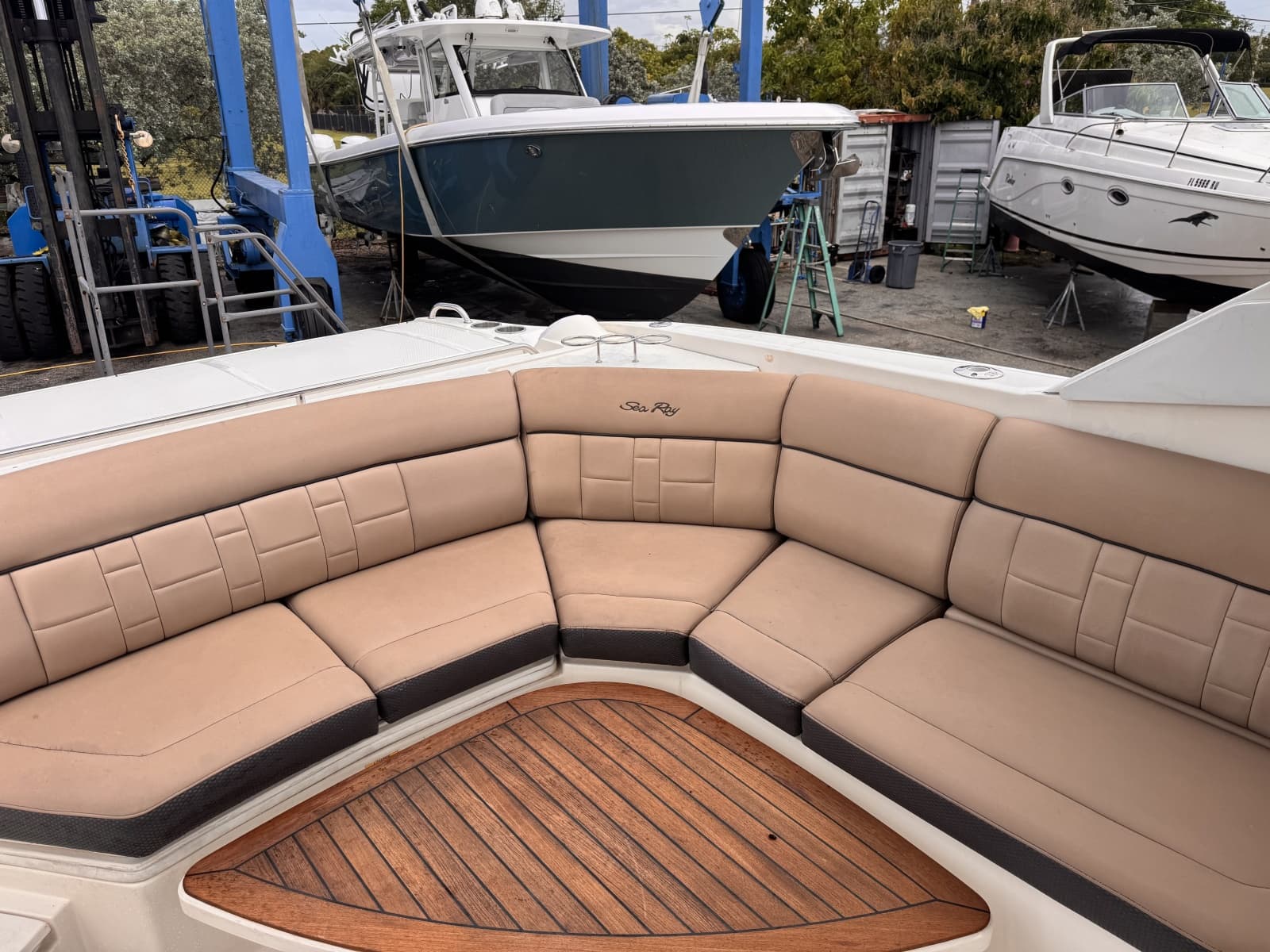 2016 Sea Ray 350 SLX - Photo 14