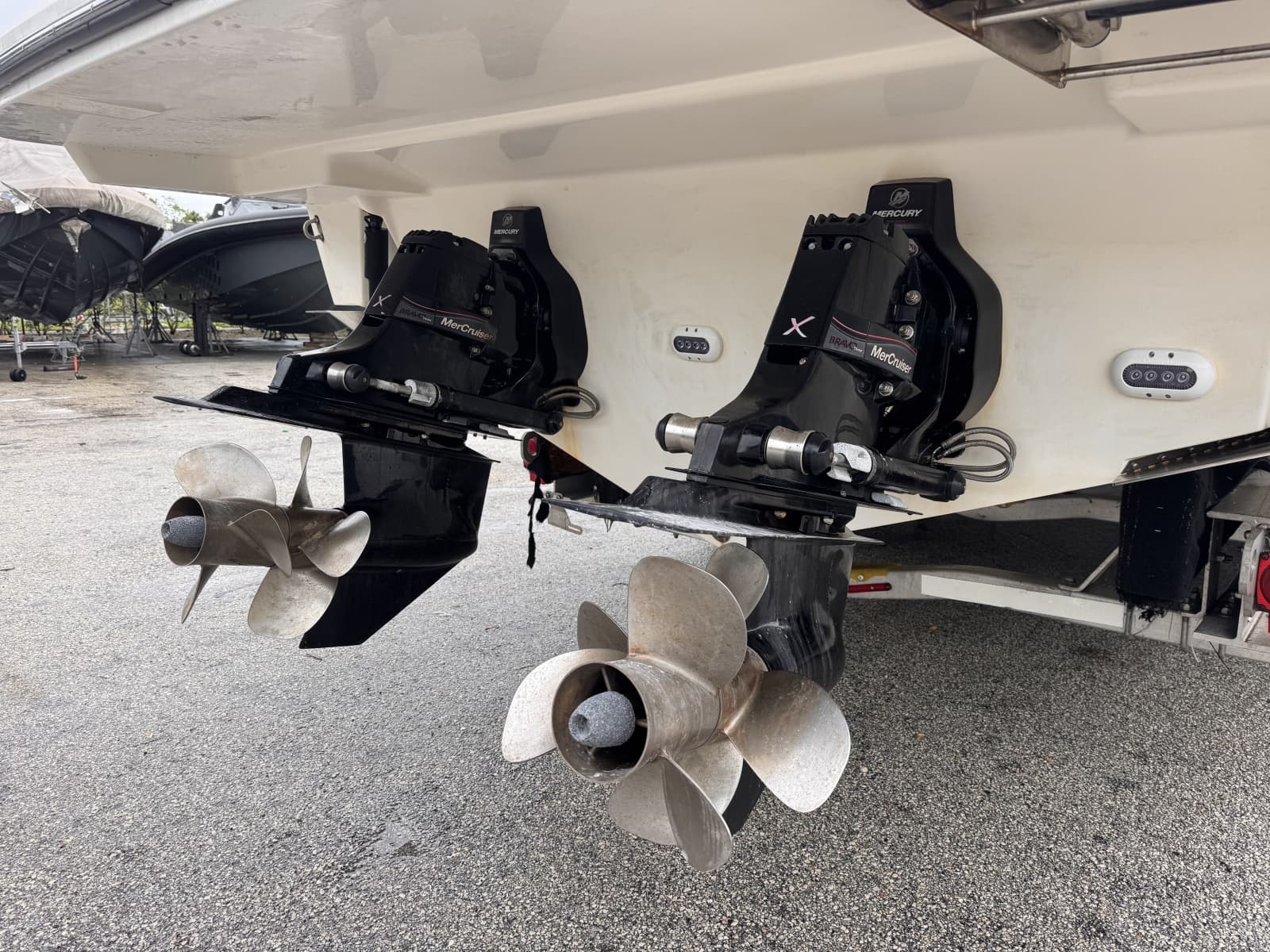 2016 Sea Ray 350 SLX - Photo 7