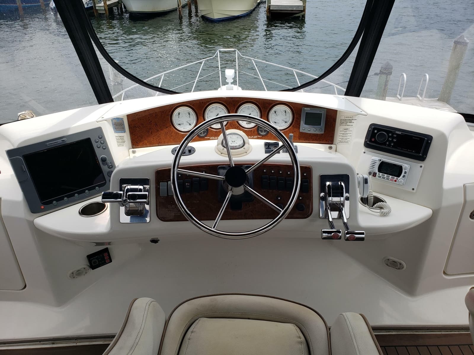 2006 Silverton 34 Convertible - Photo 21