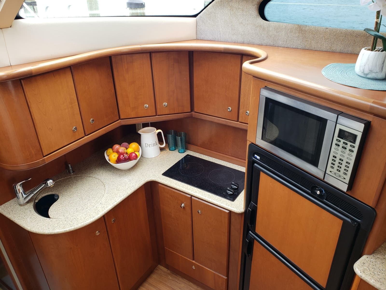 2006 Silverton 34 Convertible - Photo 10