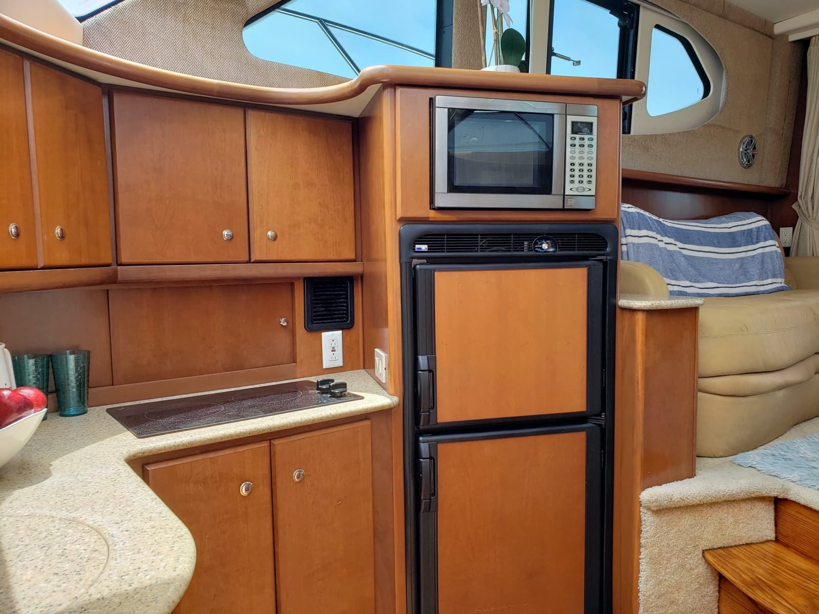 2006 Silverton 34 Convertible - Photo 12