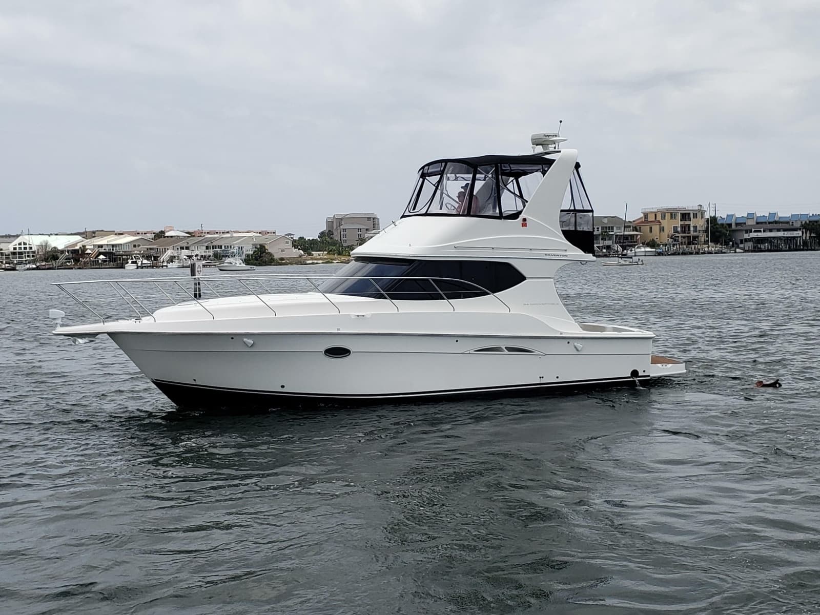2006 Silverton 34 Convertible - Photo 2