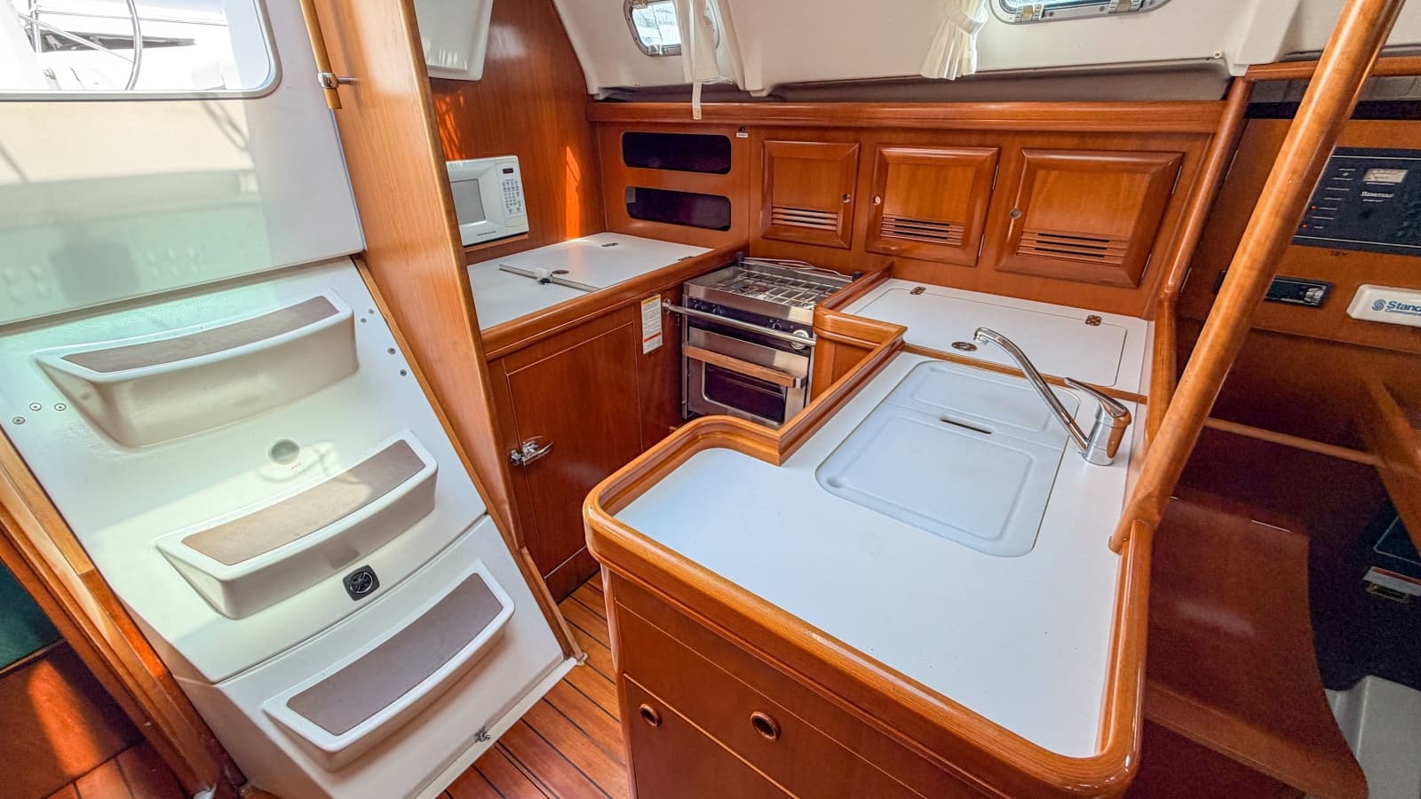 2002 Beneteau Oceanis 361 - Photo 8