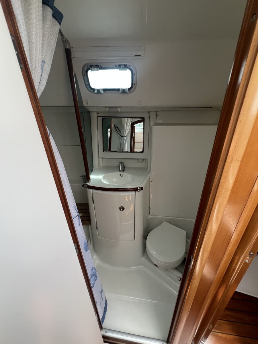 2002 Beneteau Oceanis 361 - Photo 9