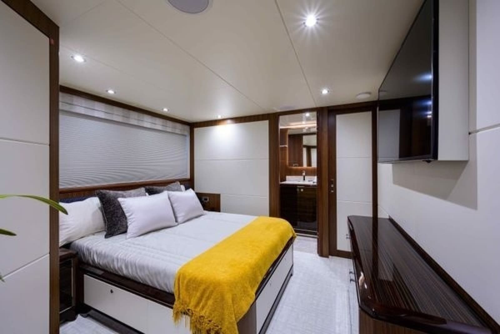 2019 Ocean Alexander Motoryacht 100 - Photo 49