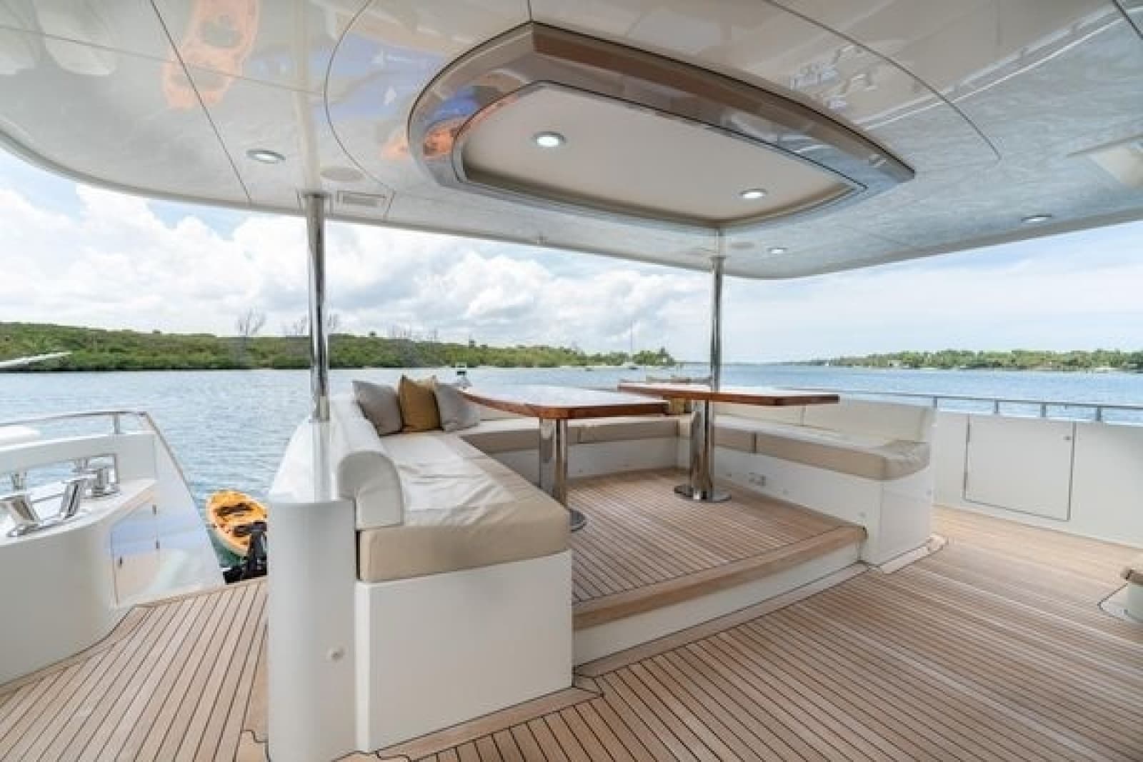 2019 Ocean Alexander Motoryacht 100 - Photo 10