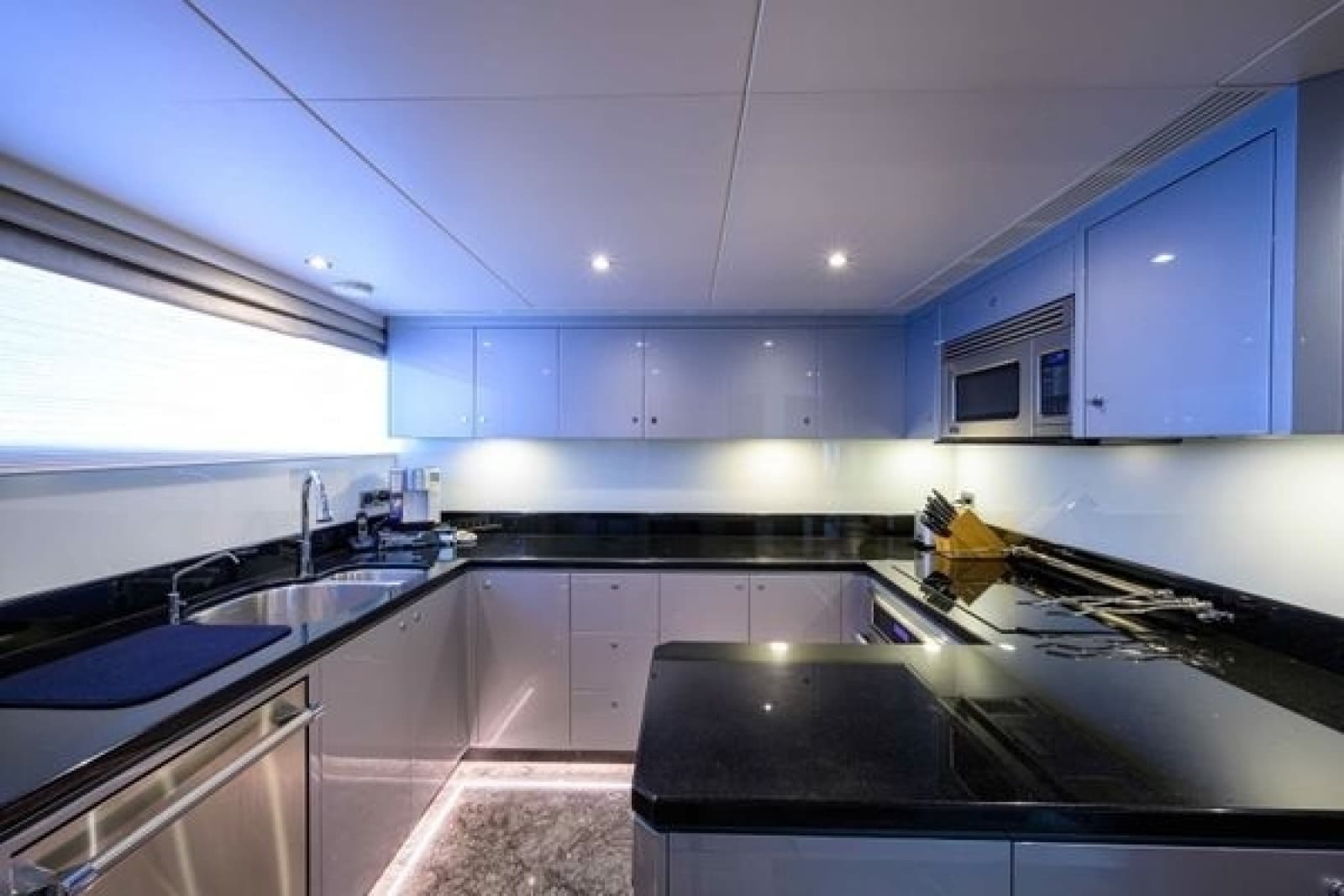 2019 Ocean Alexander Motoryacht 100 - Photo 30