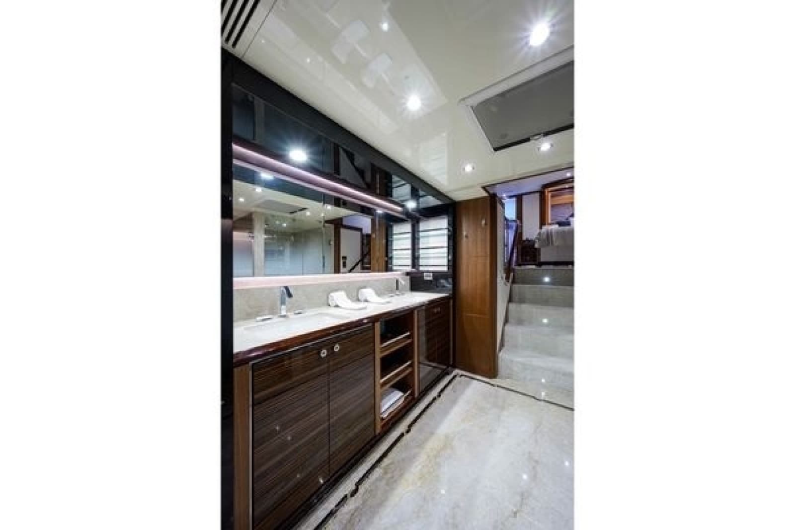 2019 Ocean Alexander Motoryacht 100 - Photo 40