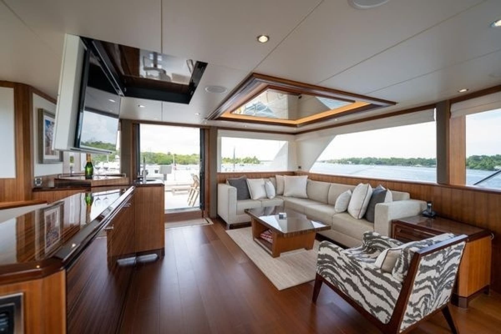 2019 Ocean Alexander Motoryacht 100 - Photo 17