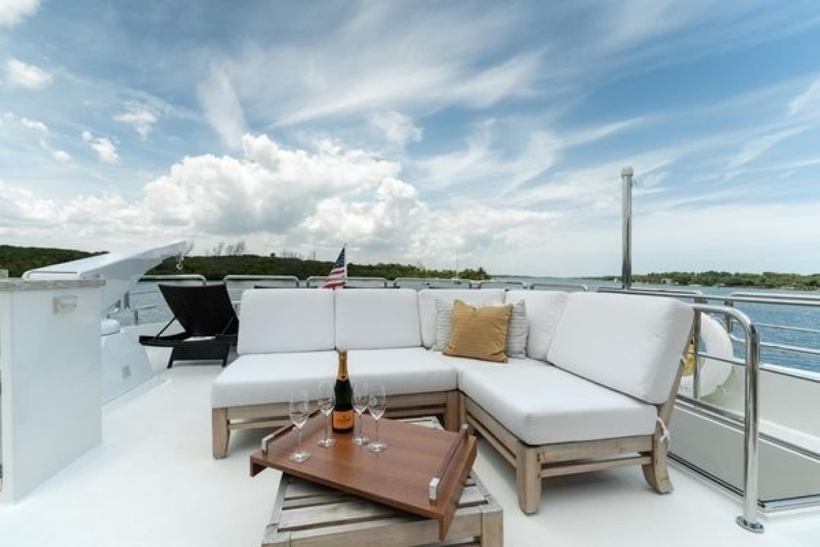 2019 Ocean Alexander Motoryacht 100 - Photo 13
