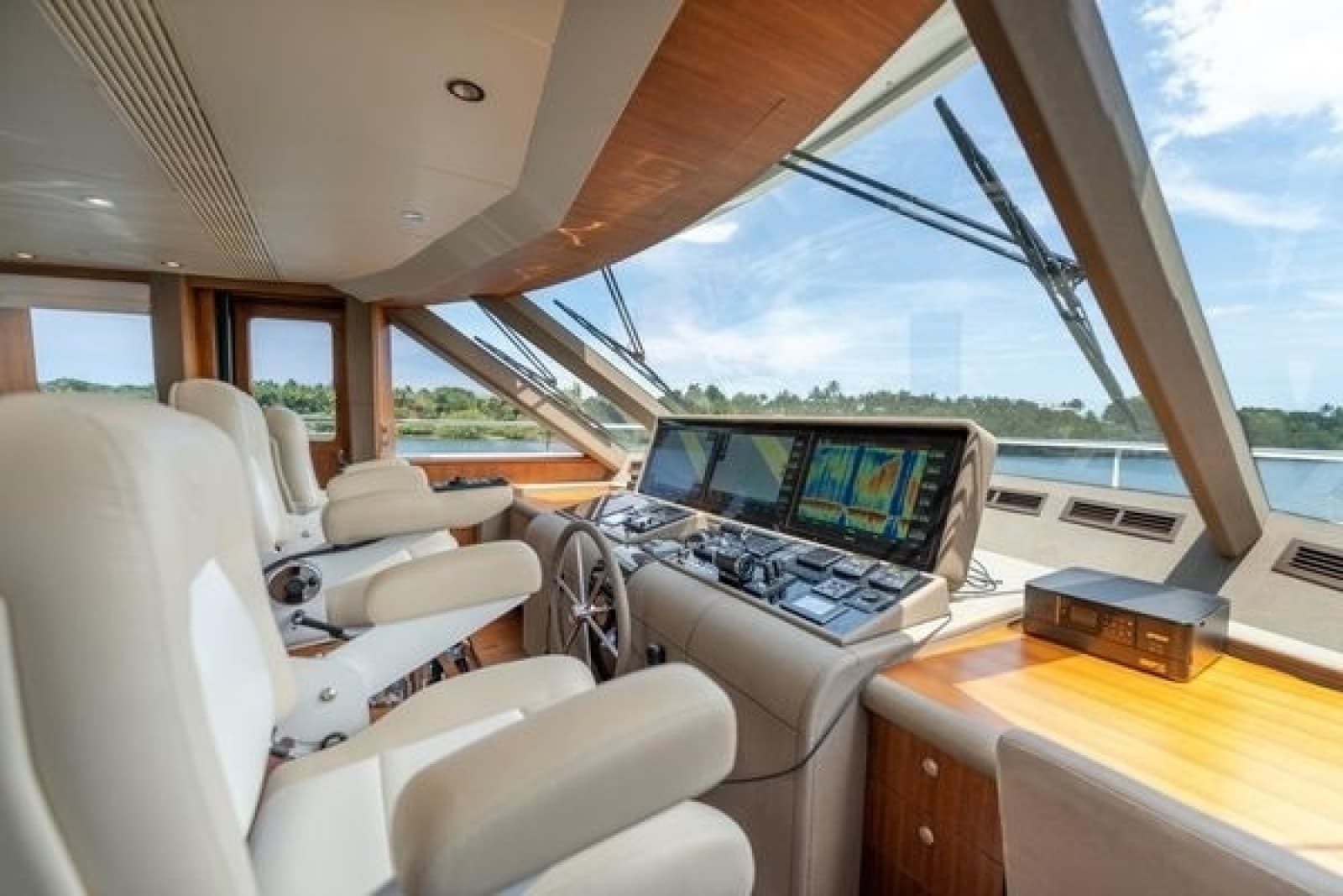 2019 Ocean Alexander Motoryacht 100 - Photo 23