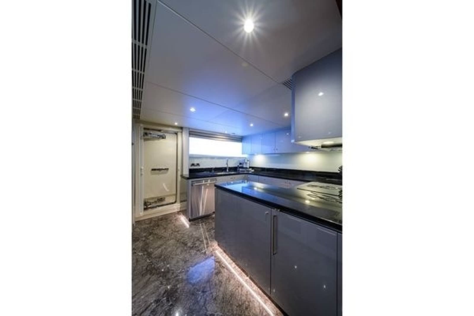 2019 Ocean Alexander Motoryacht 100 - Photo 32
