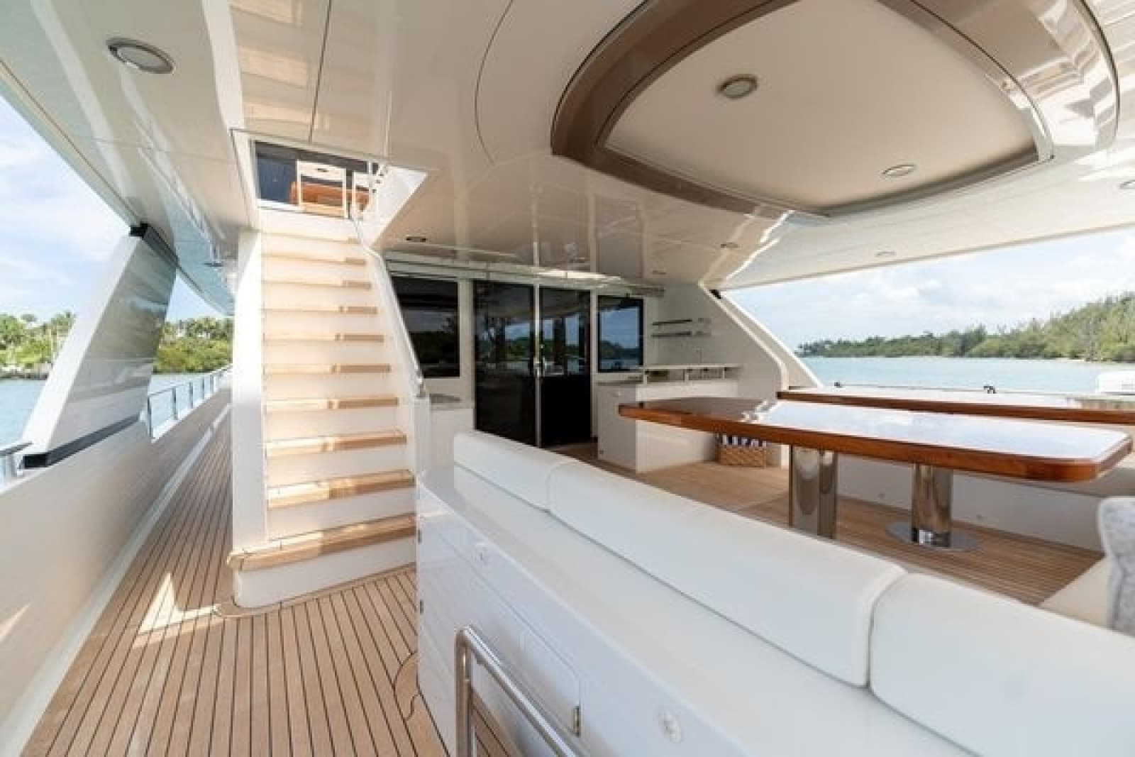 2019 Ocean Alexander Motoryacht 100 - Photo 9