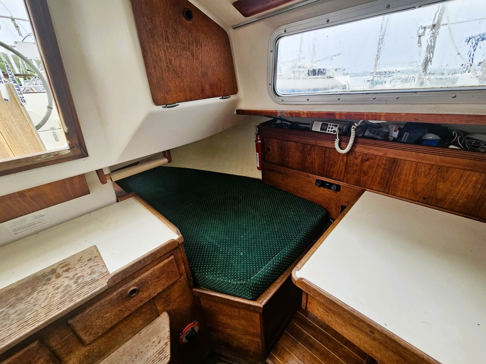 1985 Sabre 34 - Photo 14