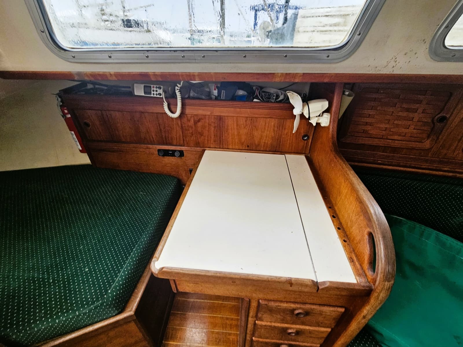 1985 Sabre 34 - Photo 13