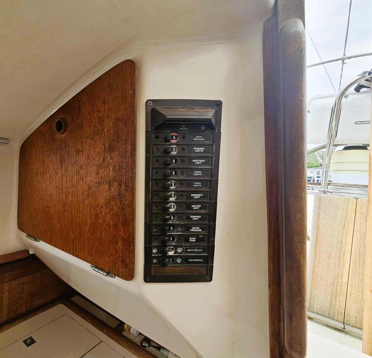 1985 Sabre 34 - Photo 7